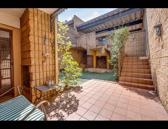 3 BEDROOM APARTMENT FOR SALE IN WINDSOR EAST